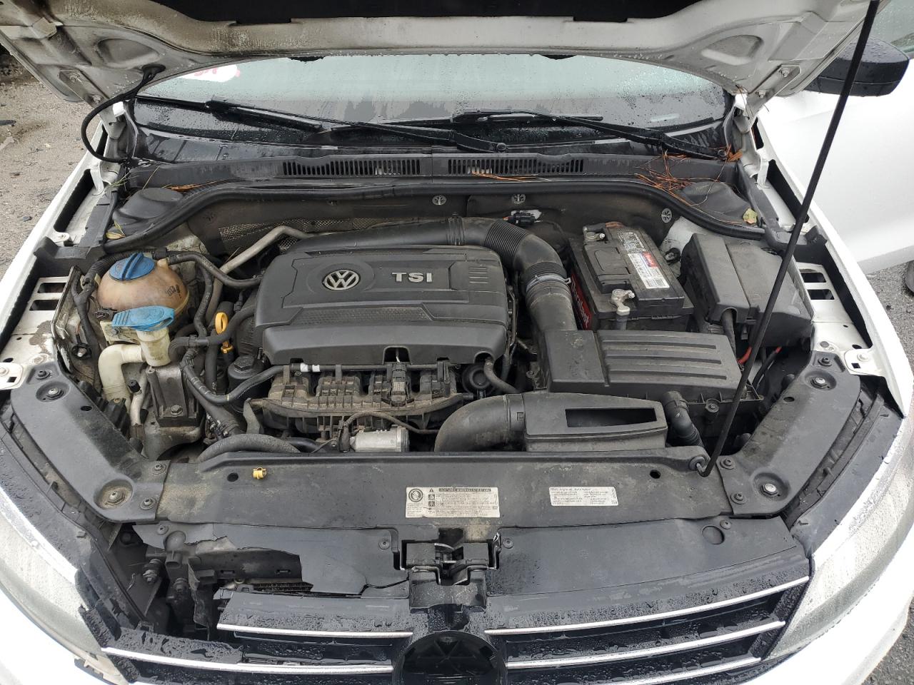 2016 Volkswagen Jetta - Image 11