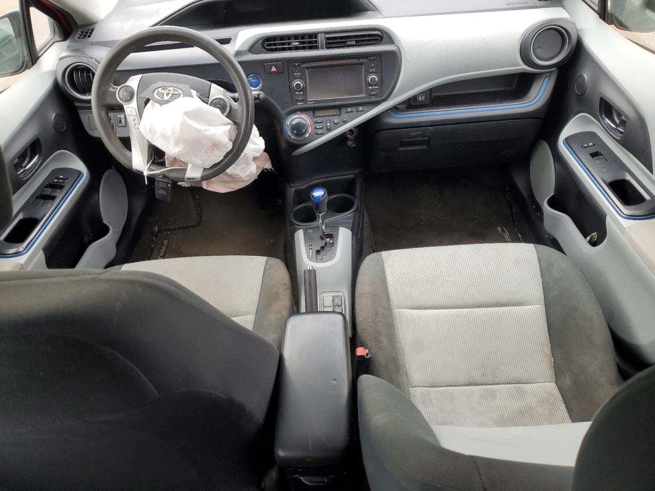 2012 Toyota Prius - Image 8