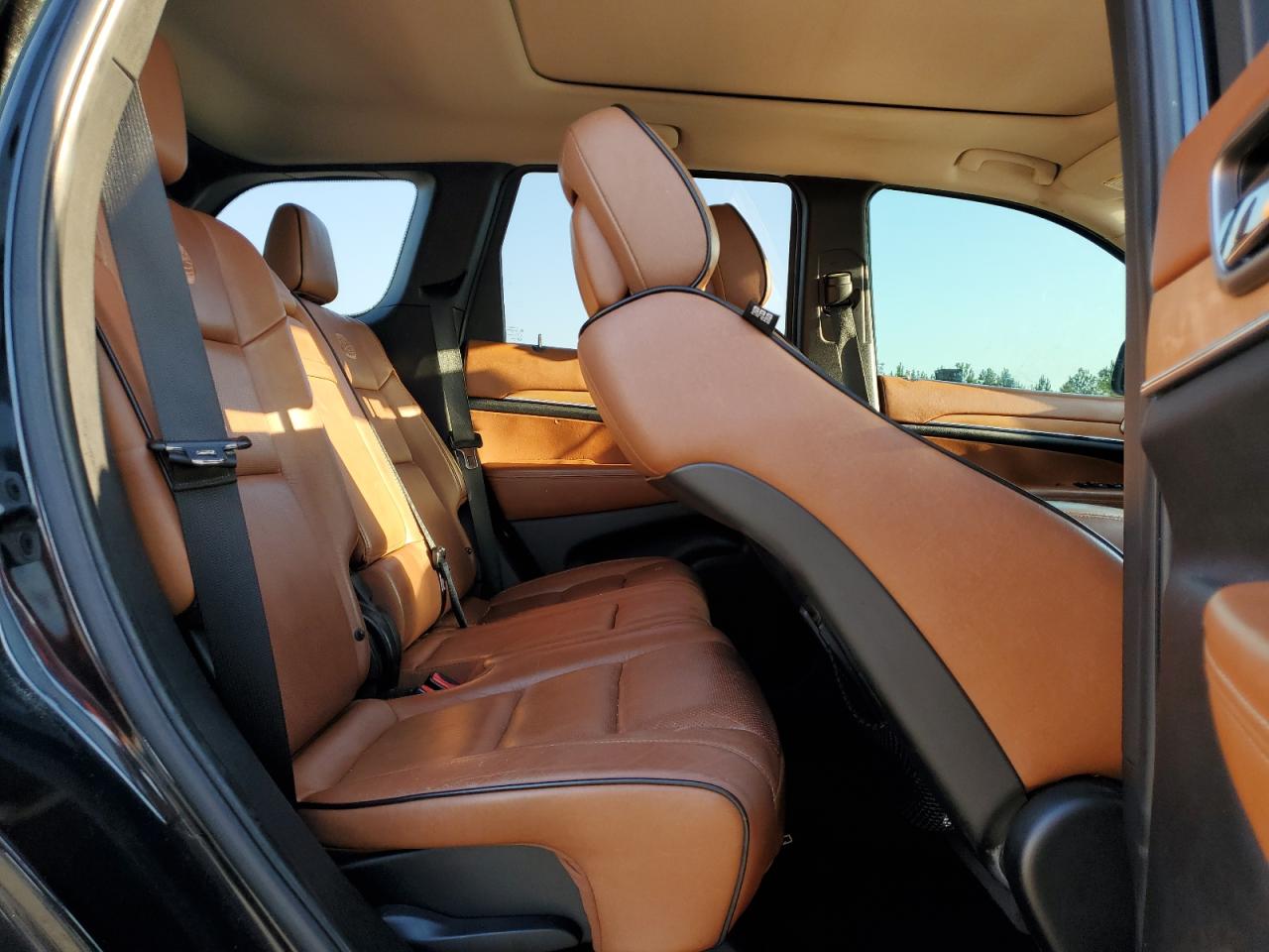 2011 Jeep Grand Cherokee - Image 10