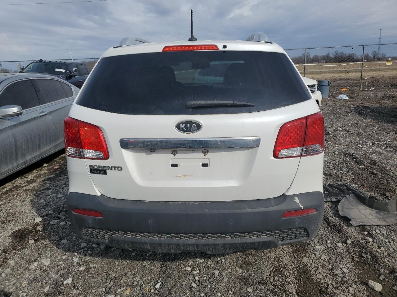 2011 Kia Sorento - Image 6