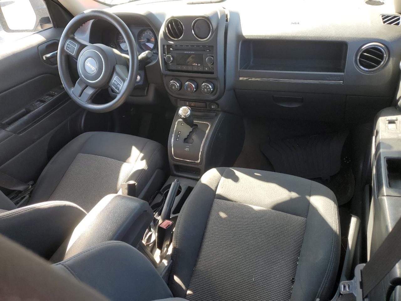 2014 Jeep Liberty (Patriot) - Image 8