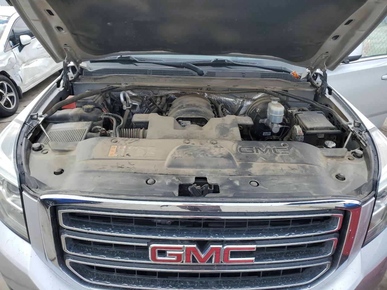 2018 GMC Yukon - Image 12