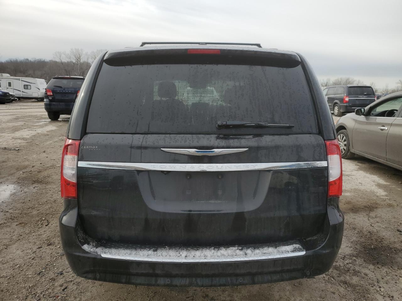 2015 Chrysler Town & Country - Image 6