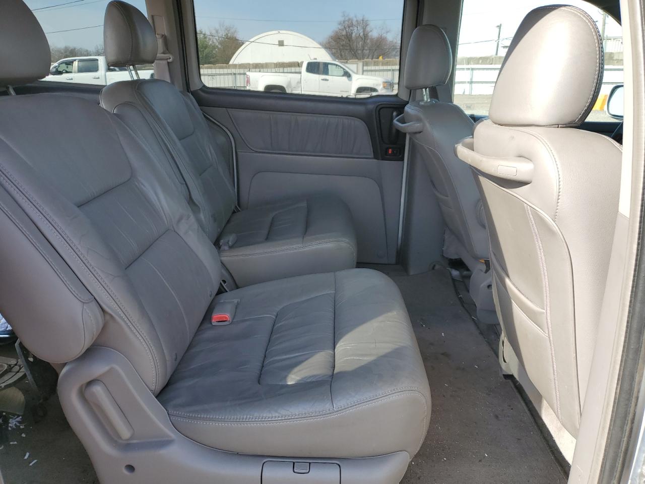 2004 Honda Odyssey - Image 11
