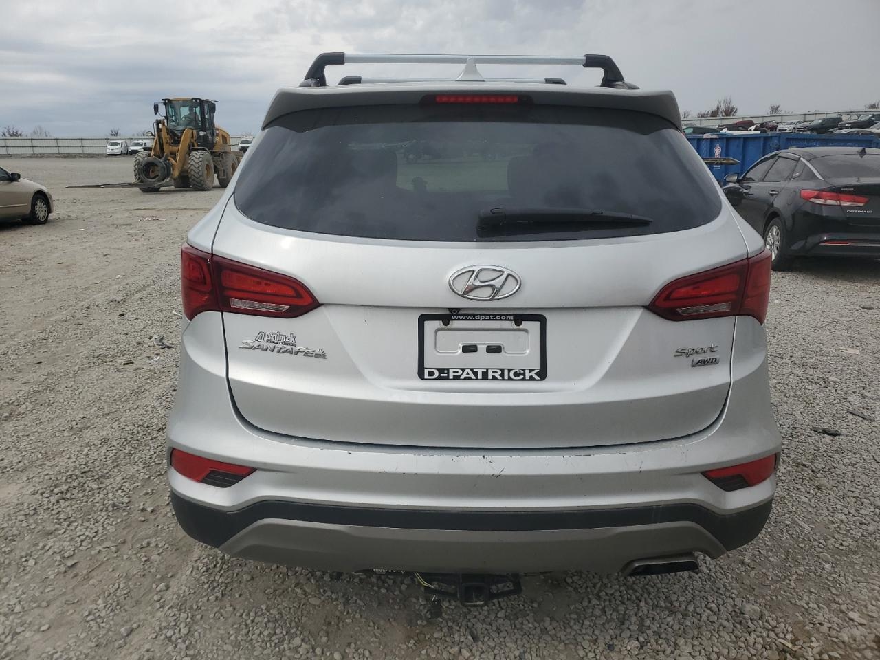 2017 Hyundai Santa Fe - Image 6