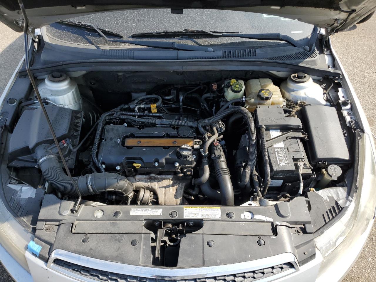 2012 Chevrolet Cruze - Image 11