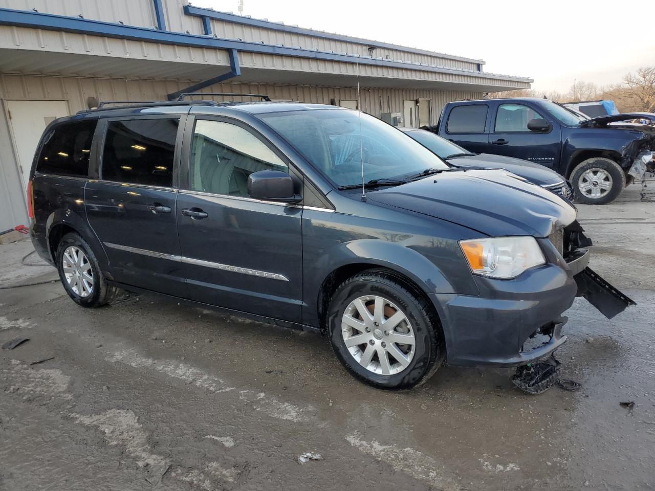 2013 Chrysler Town & Country - Image 4