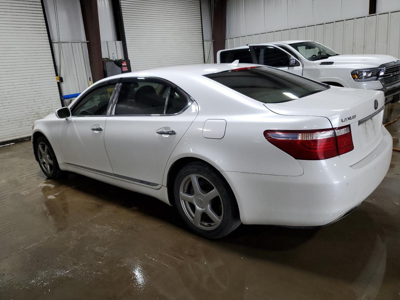 2008 Lexus LS - Image 2