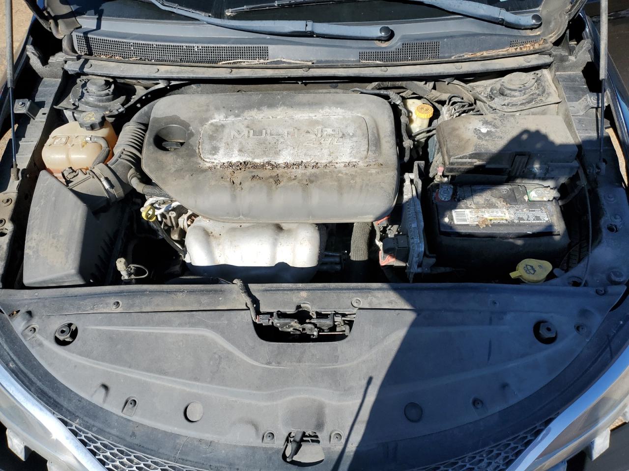 2015 Chrysler 200 - Image 11