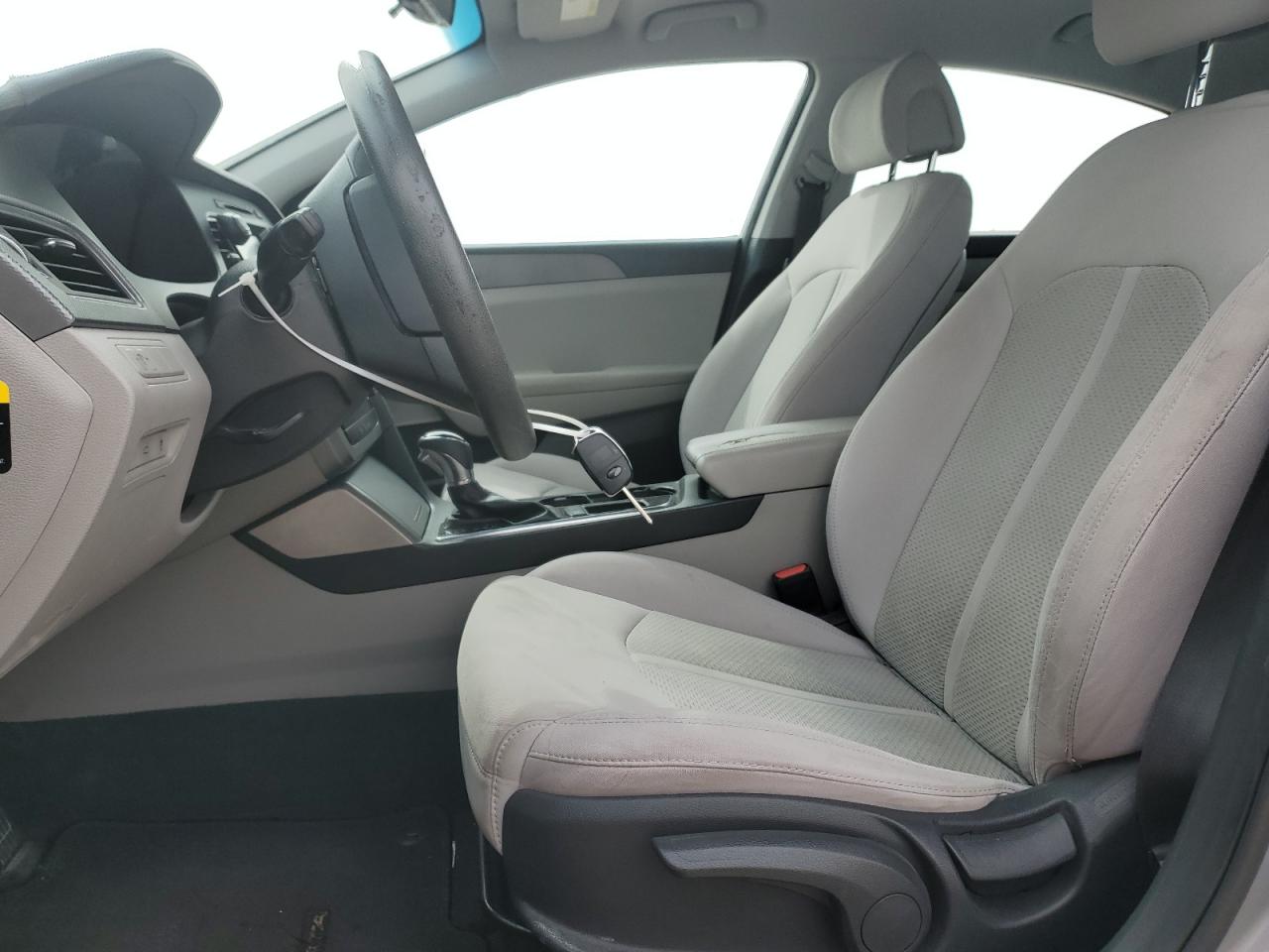 2016 Hyundai Sonata - Image 7