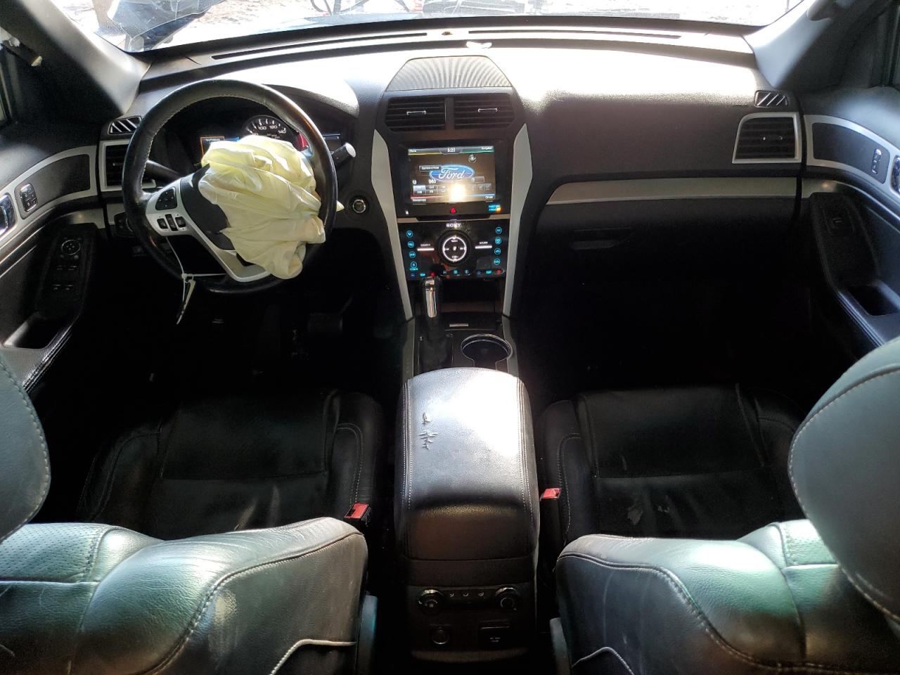 2015 Ford Explorer - Image 8