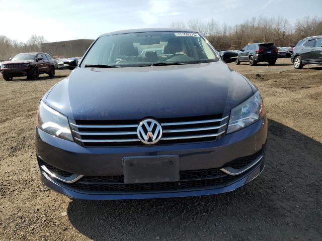 Sedans VOLKSWAGEN PASSAT 2014 Granatowy