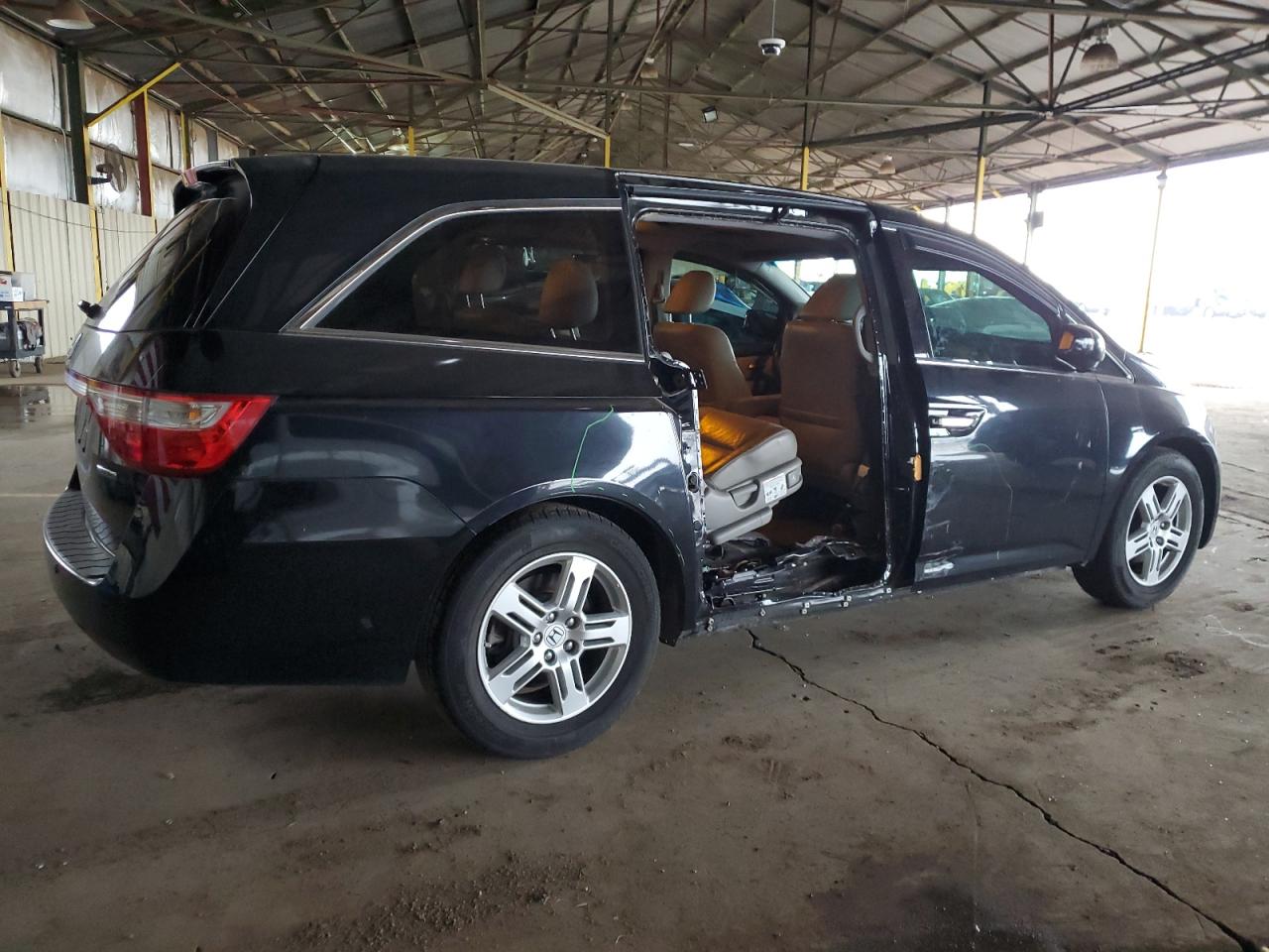 2012 Honda Odyssey - Image 3