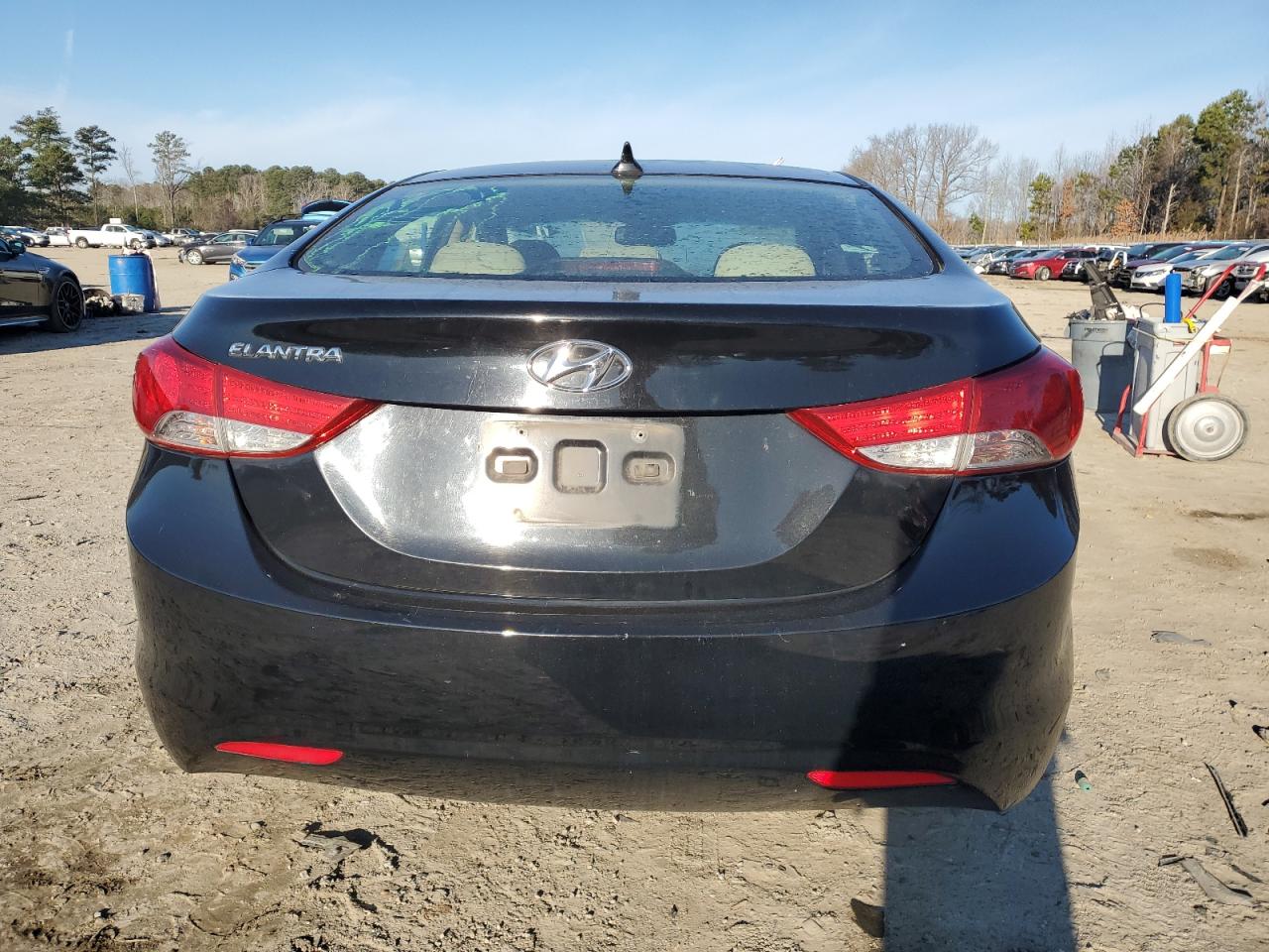 2013 Hyundai Elantra - Image 6