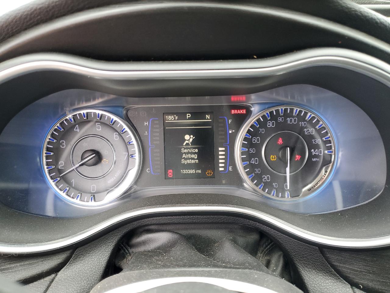 2017 Chrysler 200 - Image 9