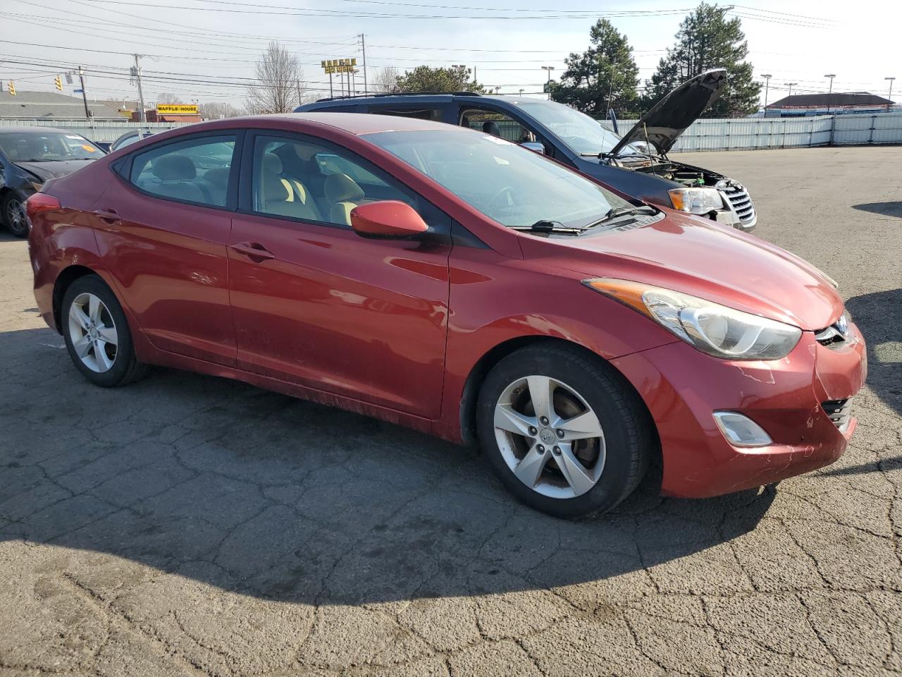 2013 Hyundai Elantra - Image 4