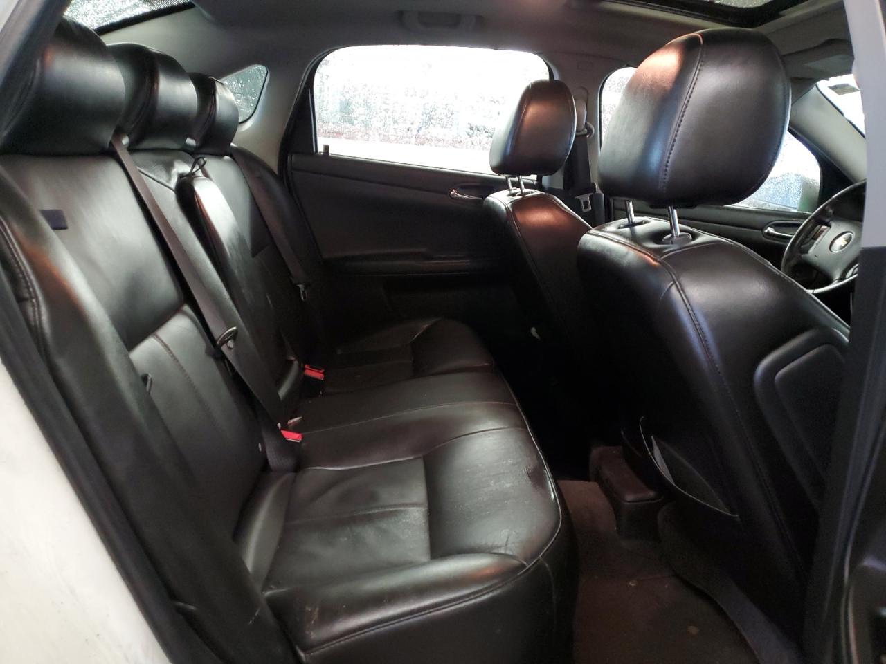2009 Chevrolet Impala - Image 10