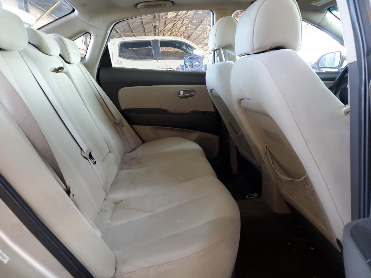 2009 Hyundai Elantra - Image 10