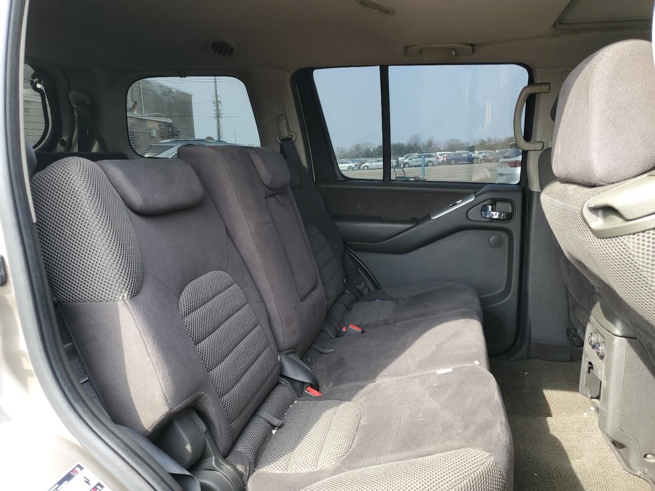 2008 Nissan Pathfinder - Image 10