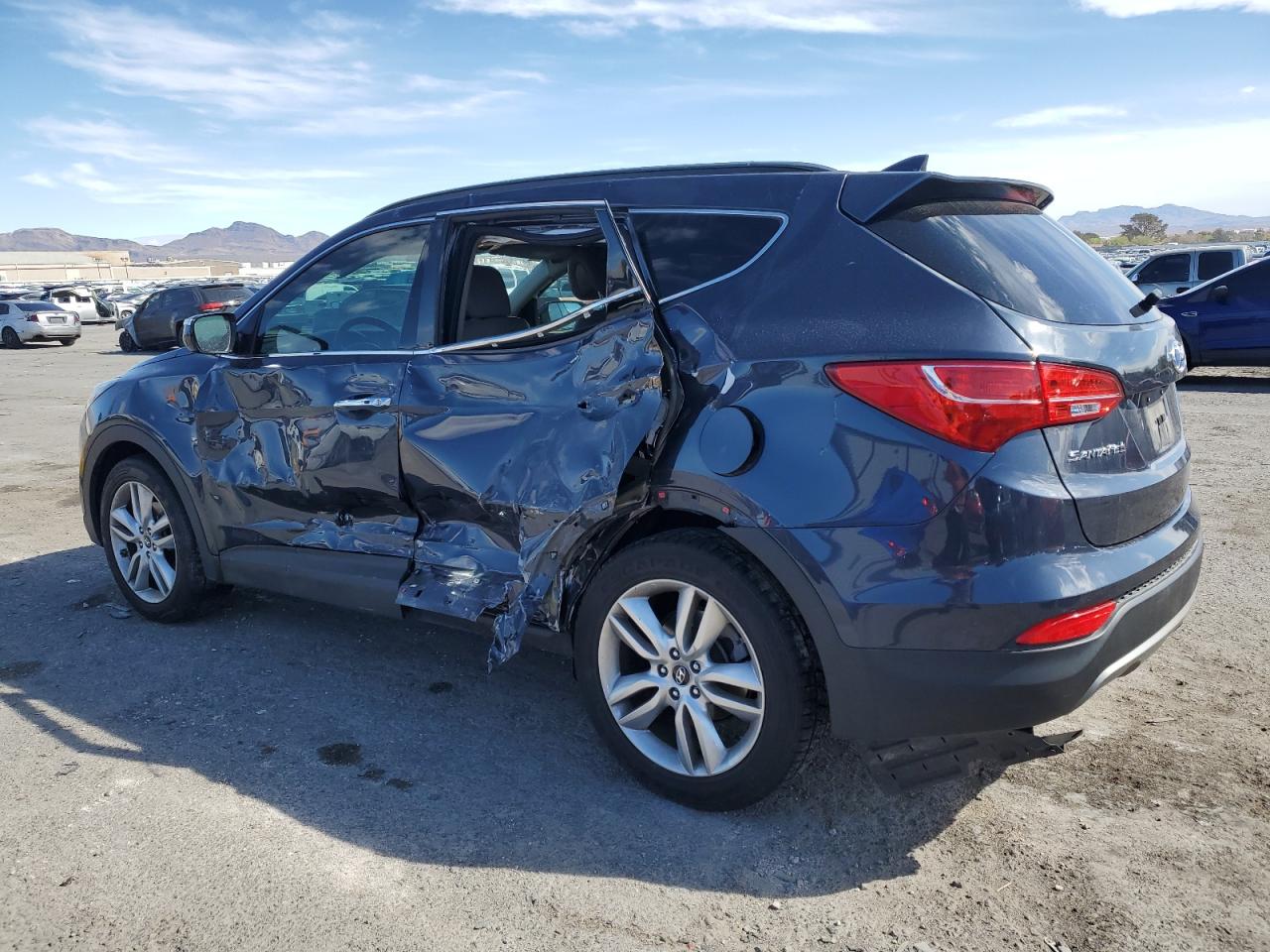 2014 Hyundai Santa Fe - Image 2