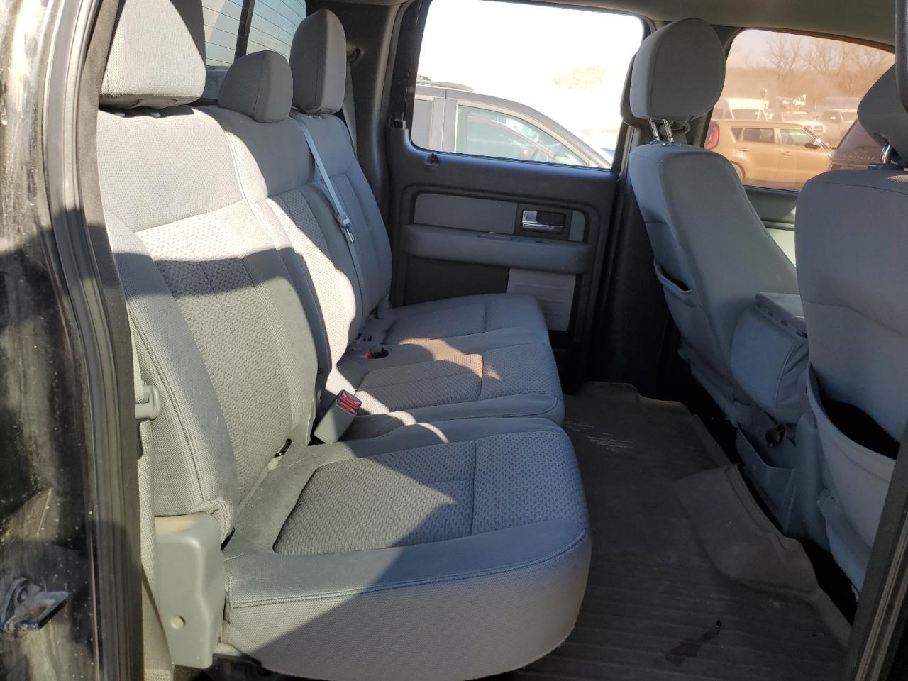 2013 Ford F-150 - Image 10