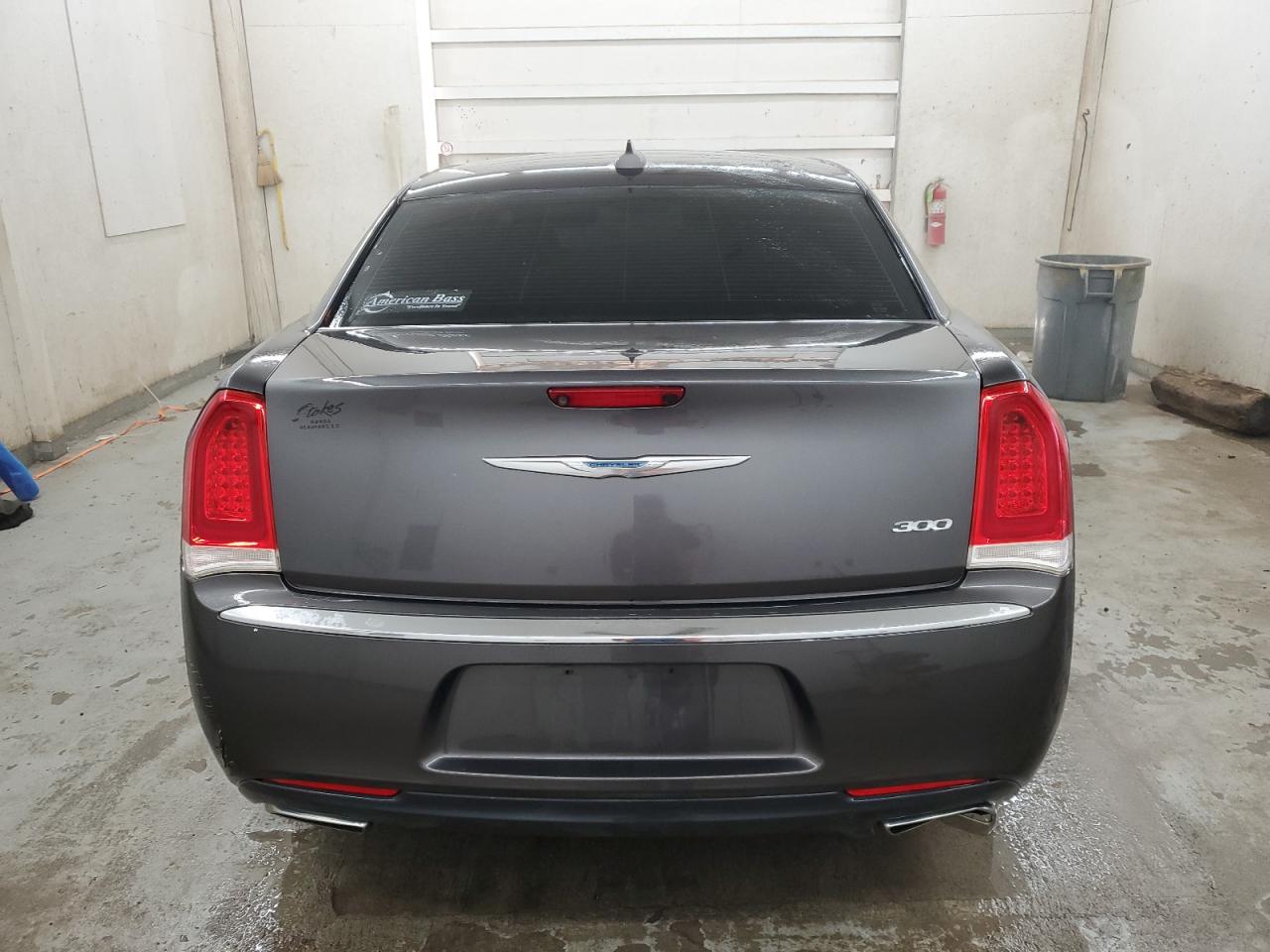 2017 Chrysler 300 - Image 6