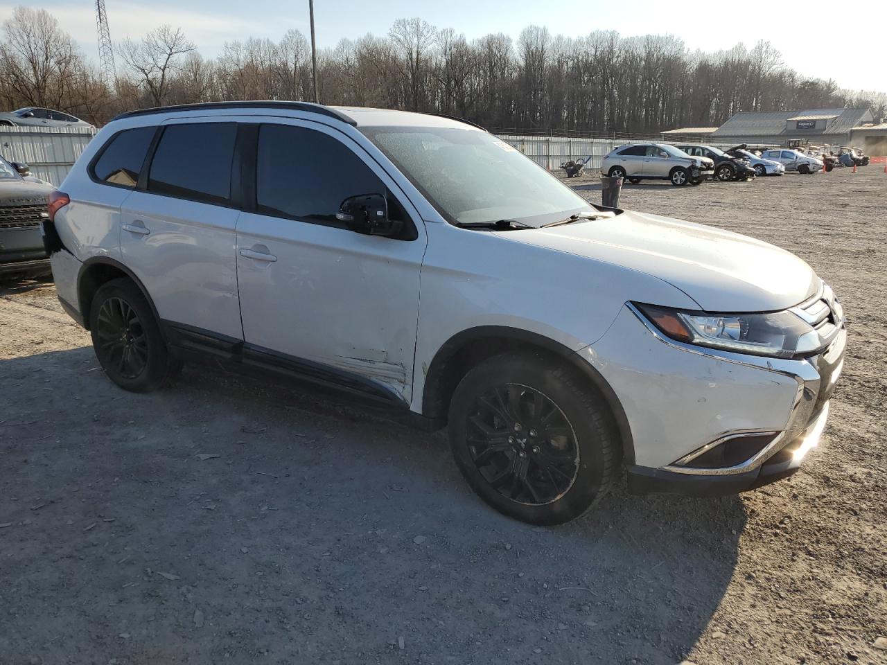 2018 Mitsubishi Outlander - Image 4