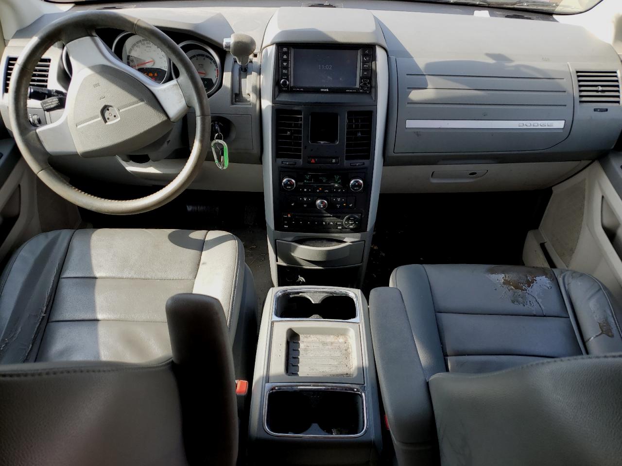 2008 Dodge Caravan - Image 8