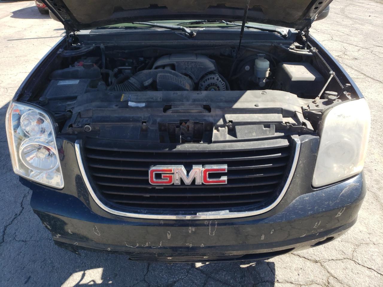 2009 GMC Yukon - Image 11