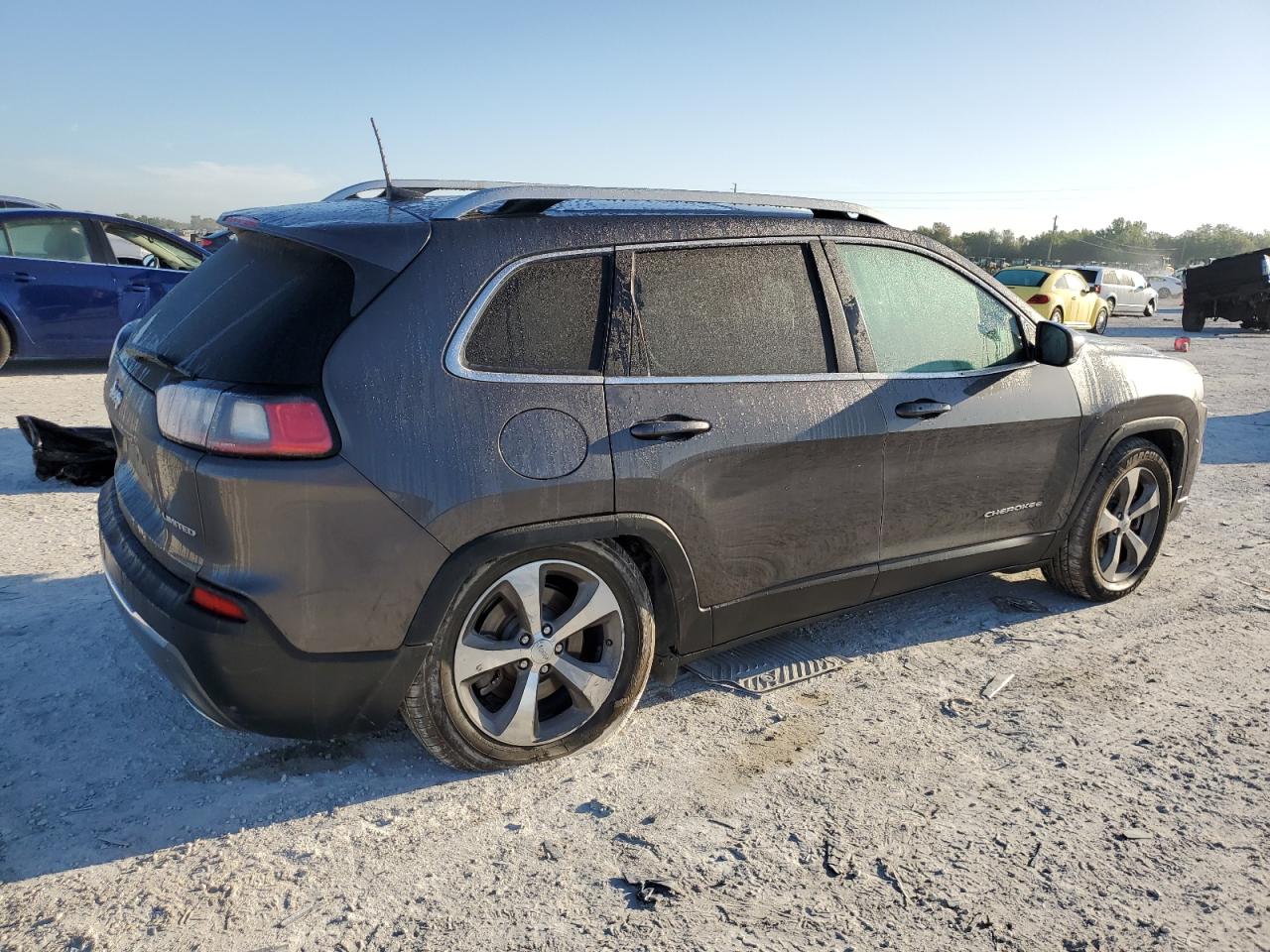 2019 Jeep Grand Cherokee - Image 3