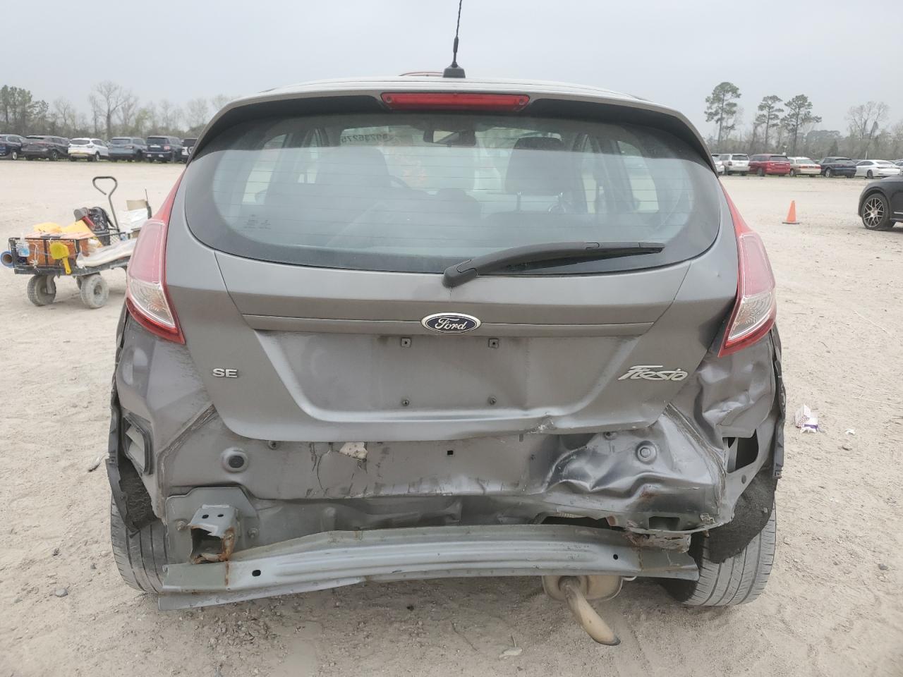2014 Ford Fiesta - Image 6