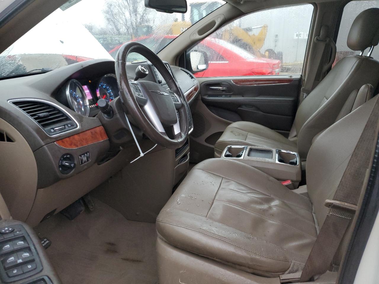 2013 Chrysler Town & Country - Image 7