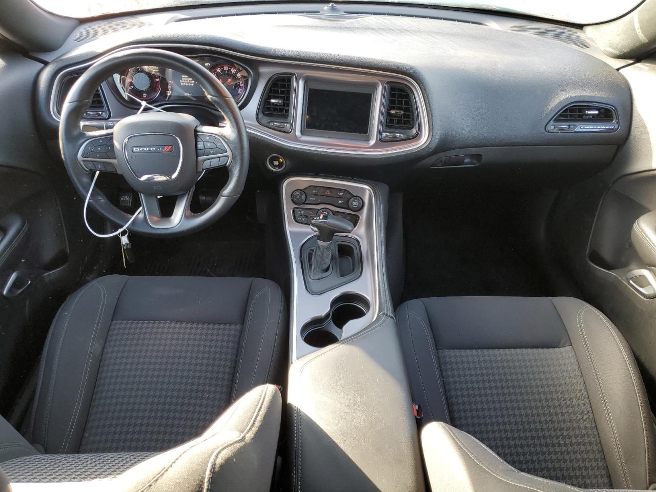 2019 Dodge Challenger - Image 8