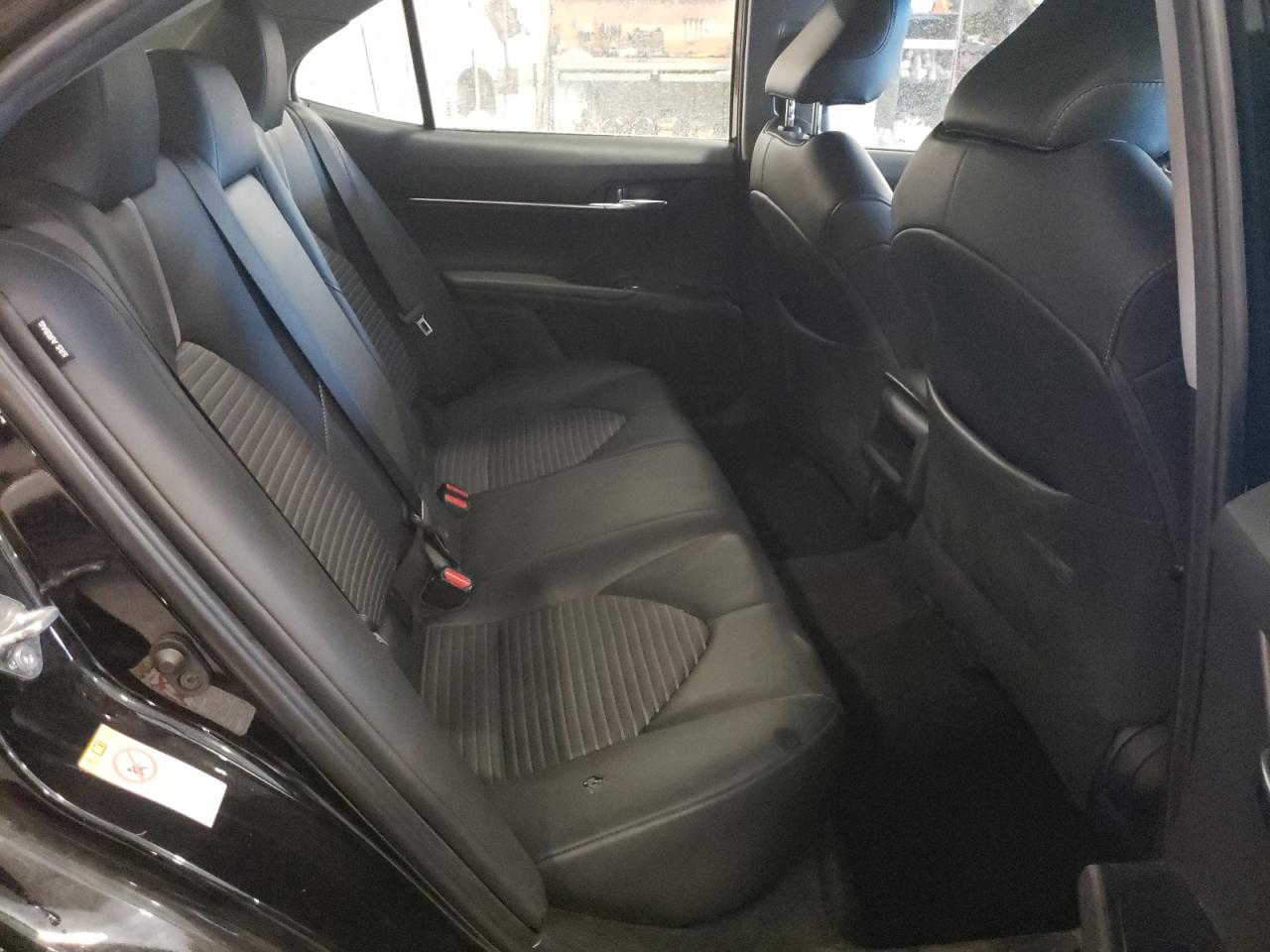 2018 Toyota Camry - Image 10
