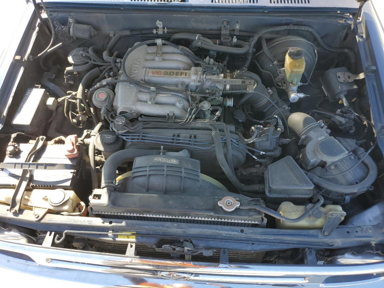 1993 Toyota Pickup - Image 11