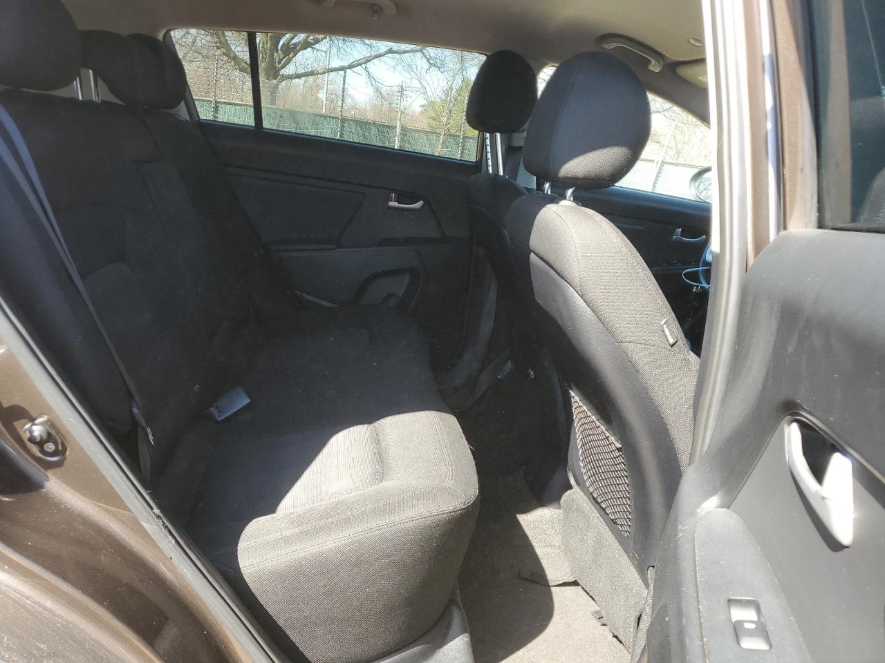 2012 Kia Sportage - Image 11