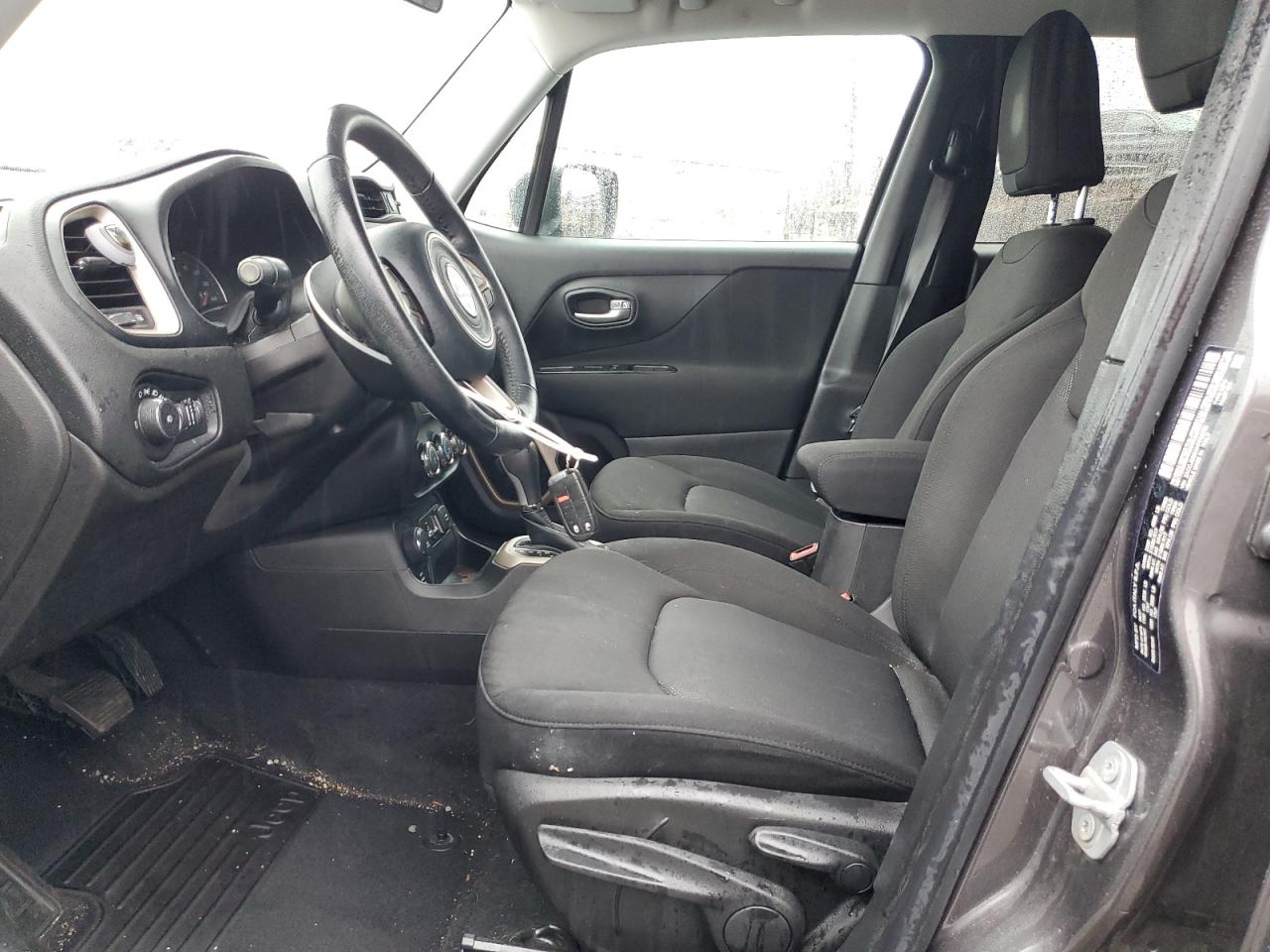 2017 Jeep Renegade - Image 7