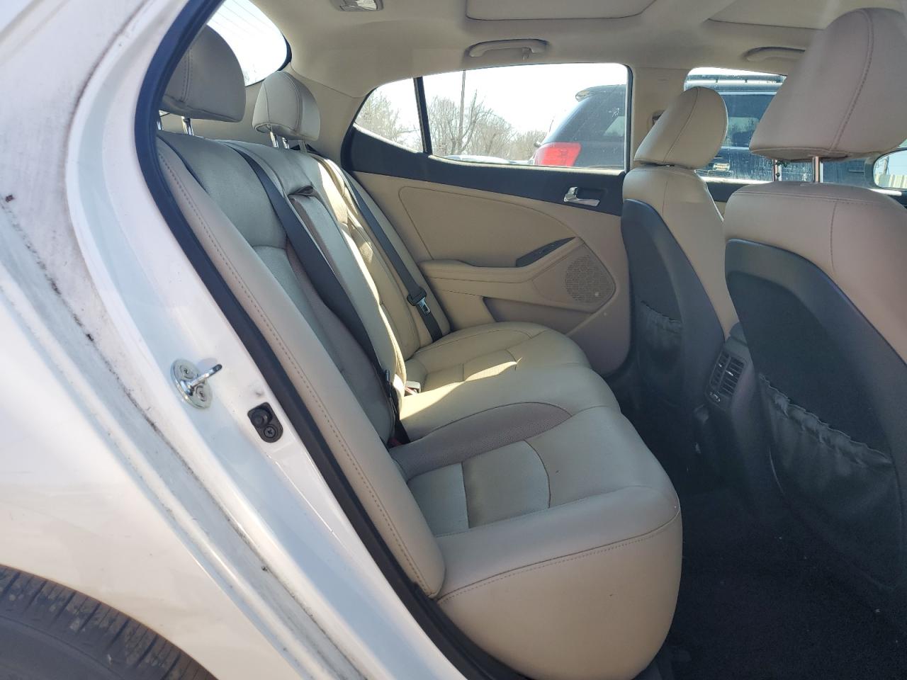 2014 Kia Optima - Image 11