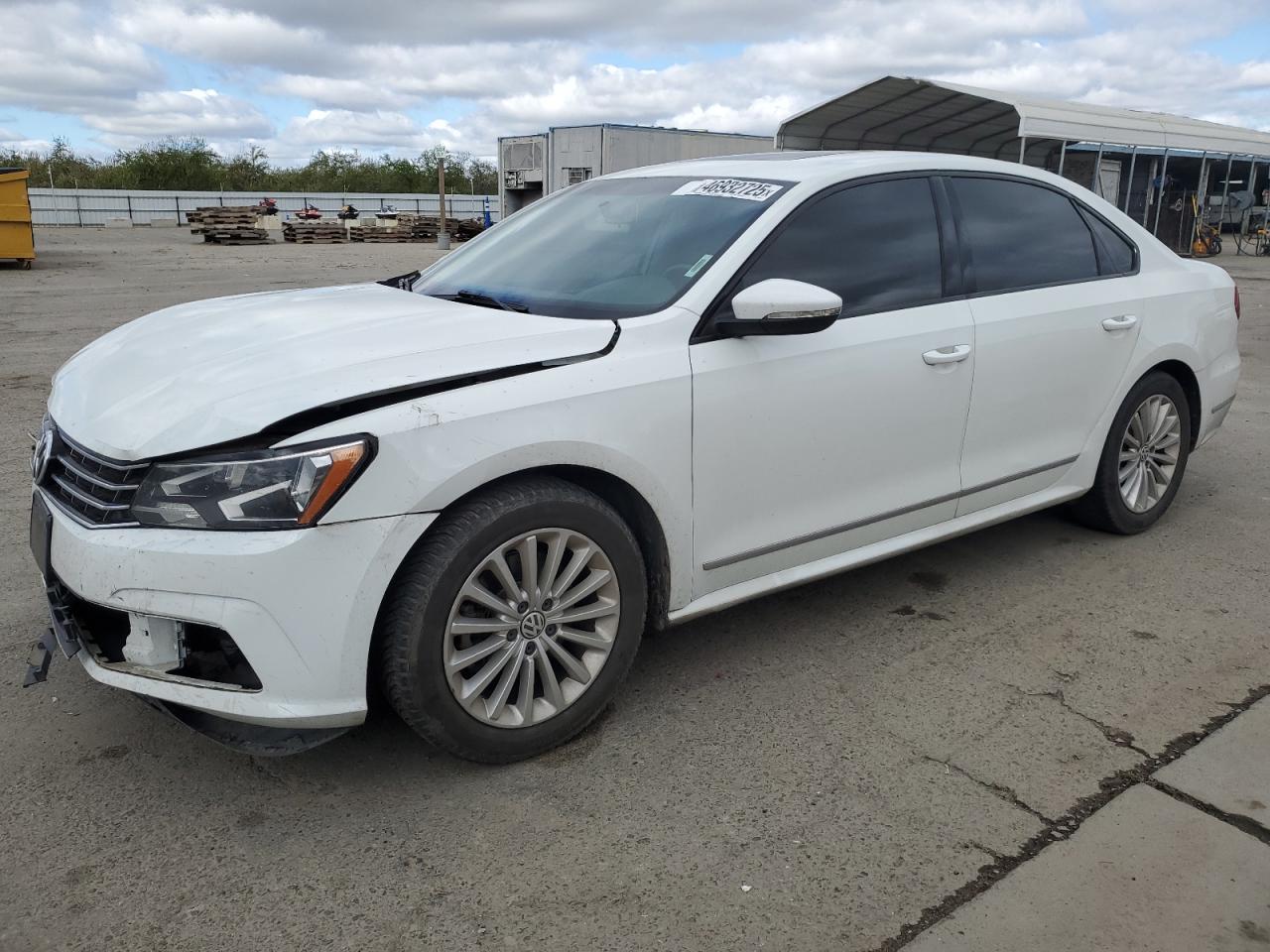 2016 Volkswagen Passat - Image 1