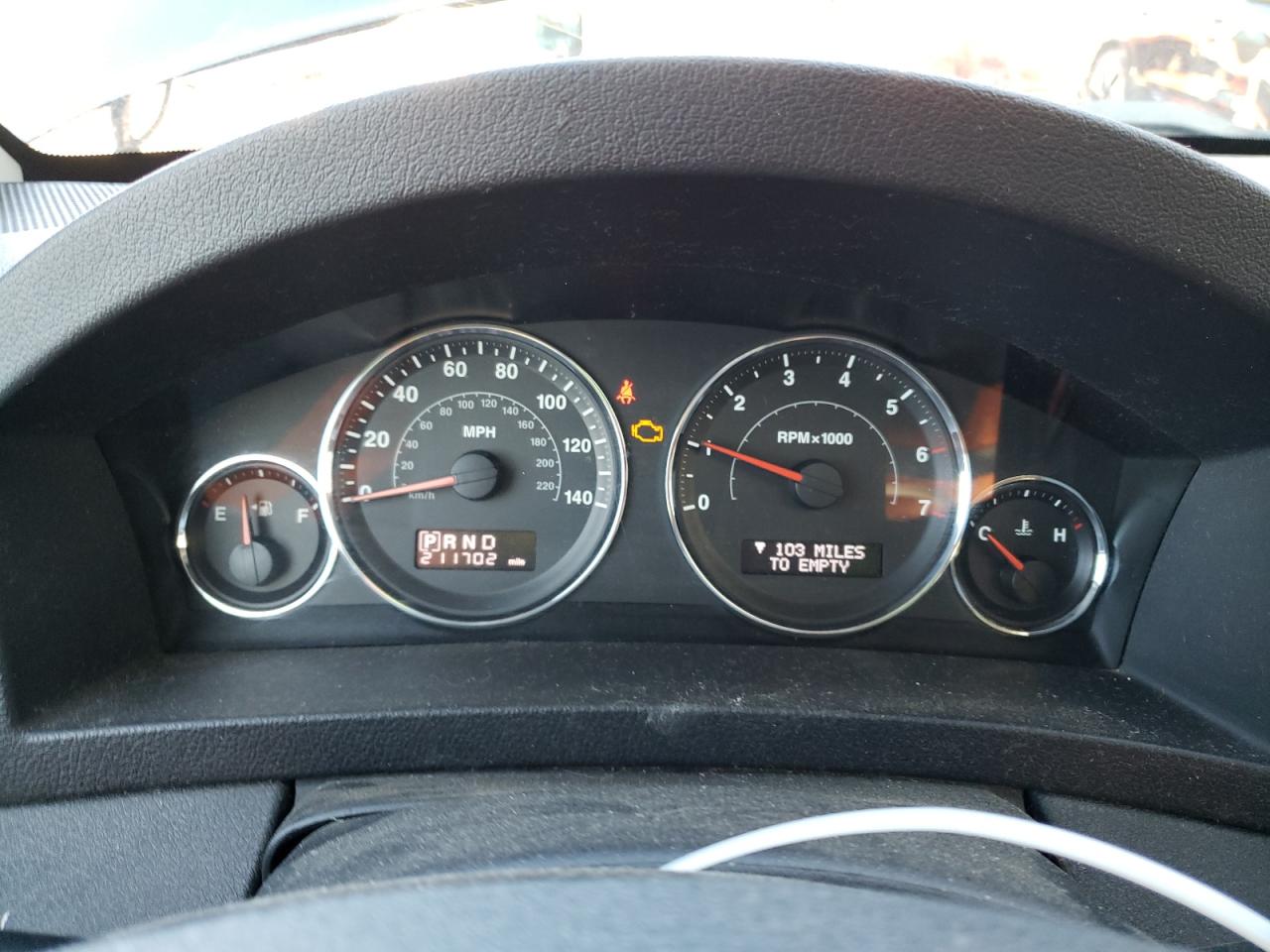 2010 Jeep Grand Cherokee - Image 9