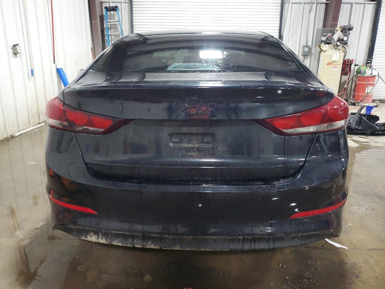2018 Hyundai Elantra - Image 6