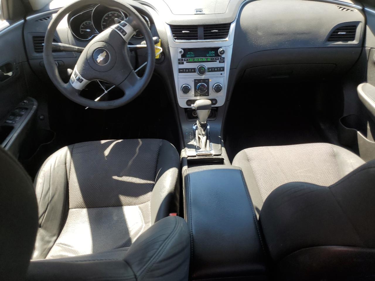 2010 Chevrolet Malibu - Image 8