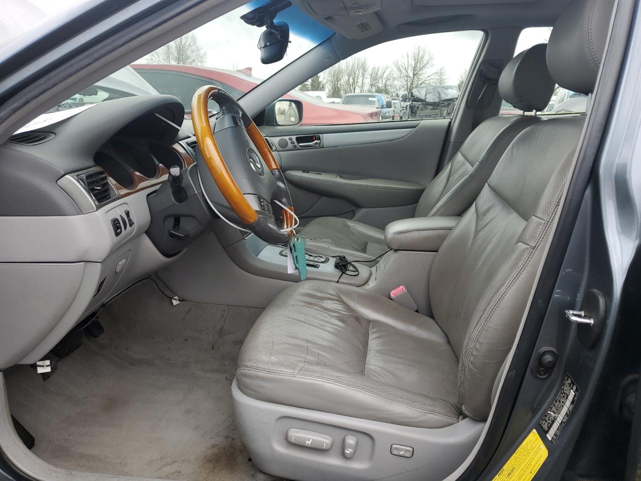 2005 Lexus ES - Image 7
