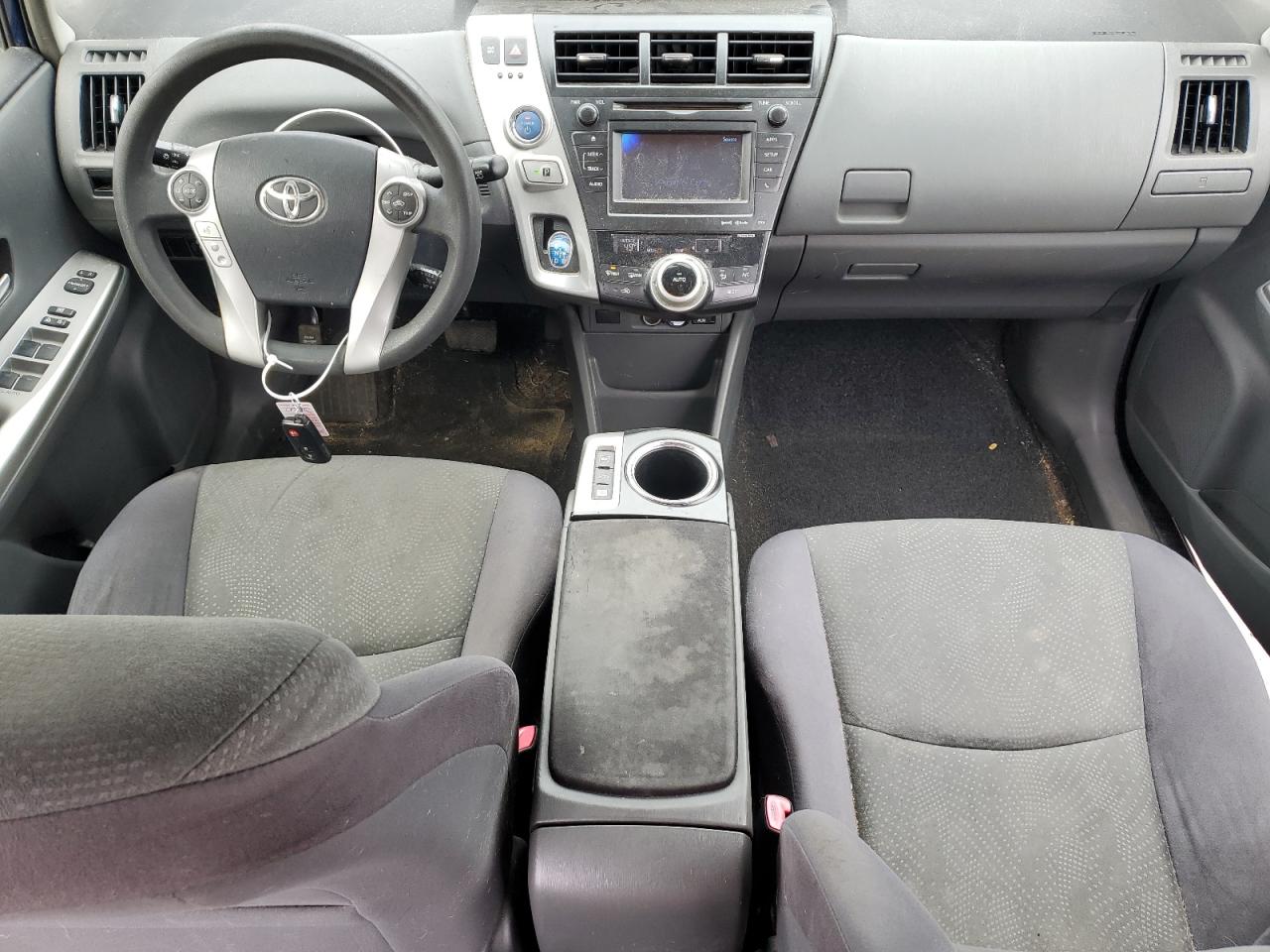 2014 Toyota Prius - Image 8