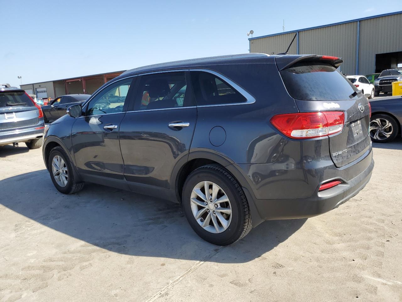 2017 Kia Sorento - Image 2