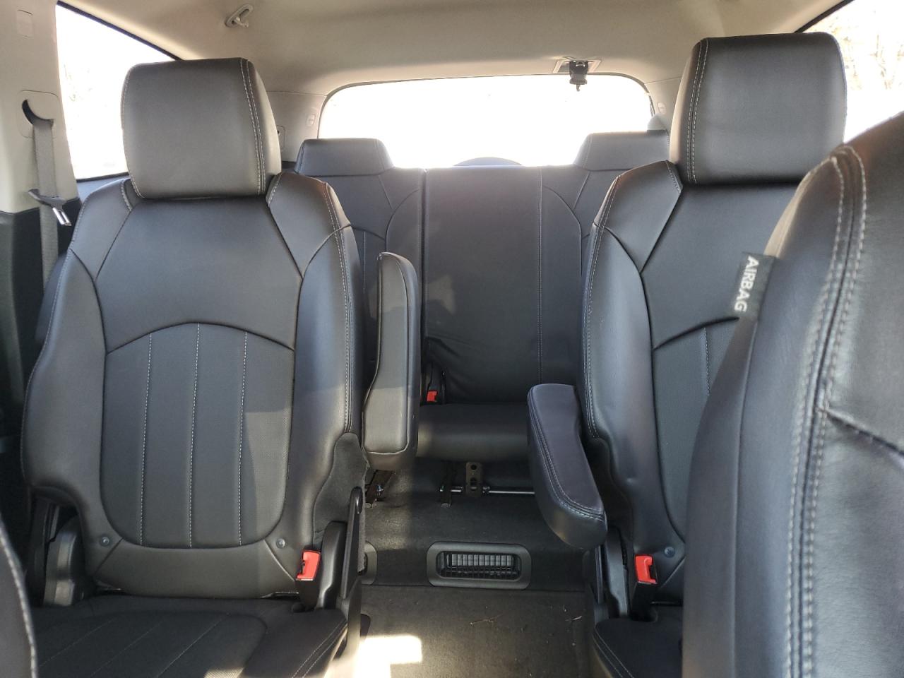 2017 Buick Enclave - Image 10