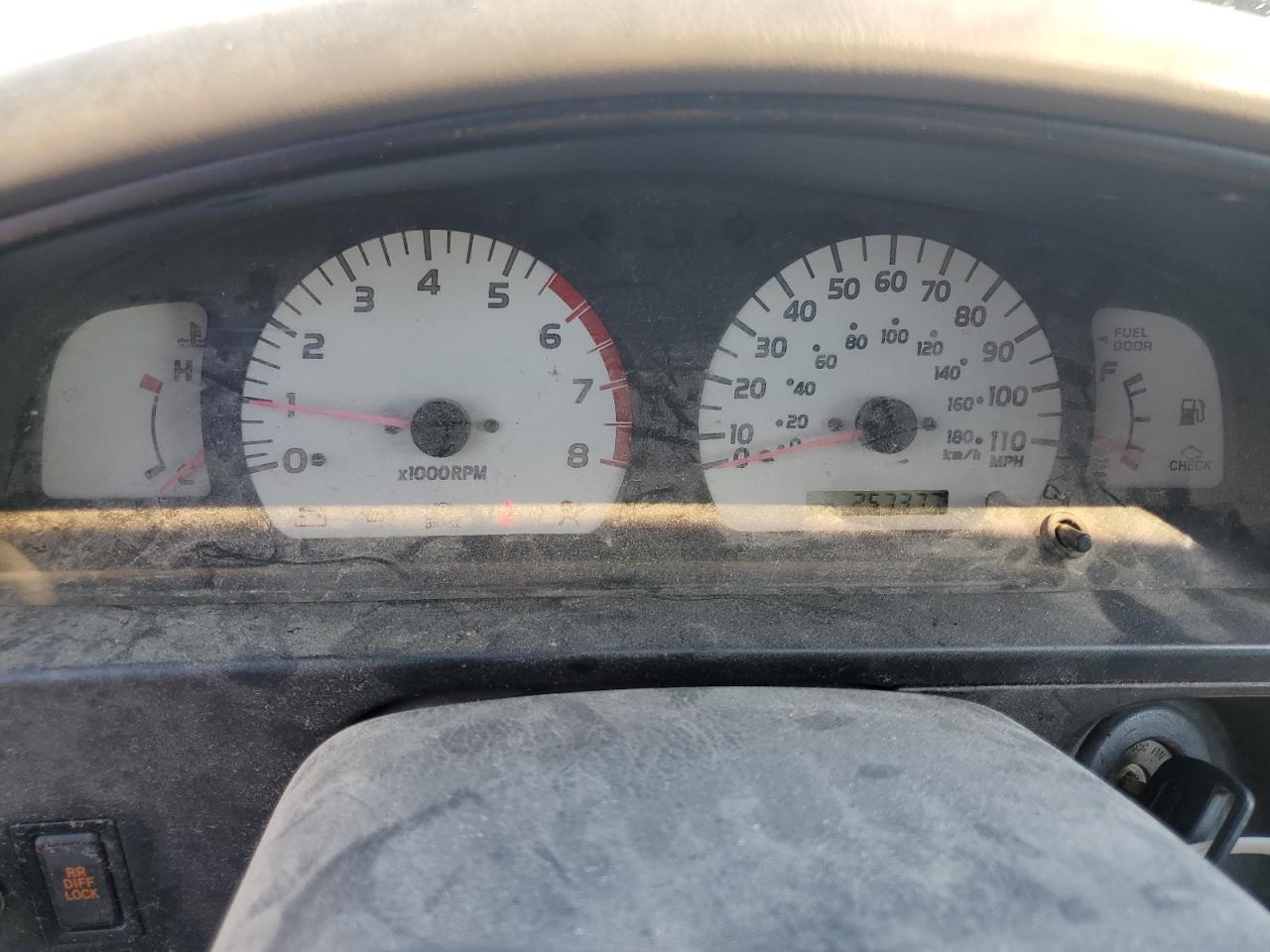 2002 Toyota Tacoma - Image 9