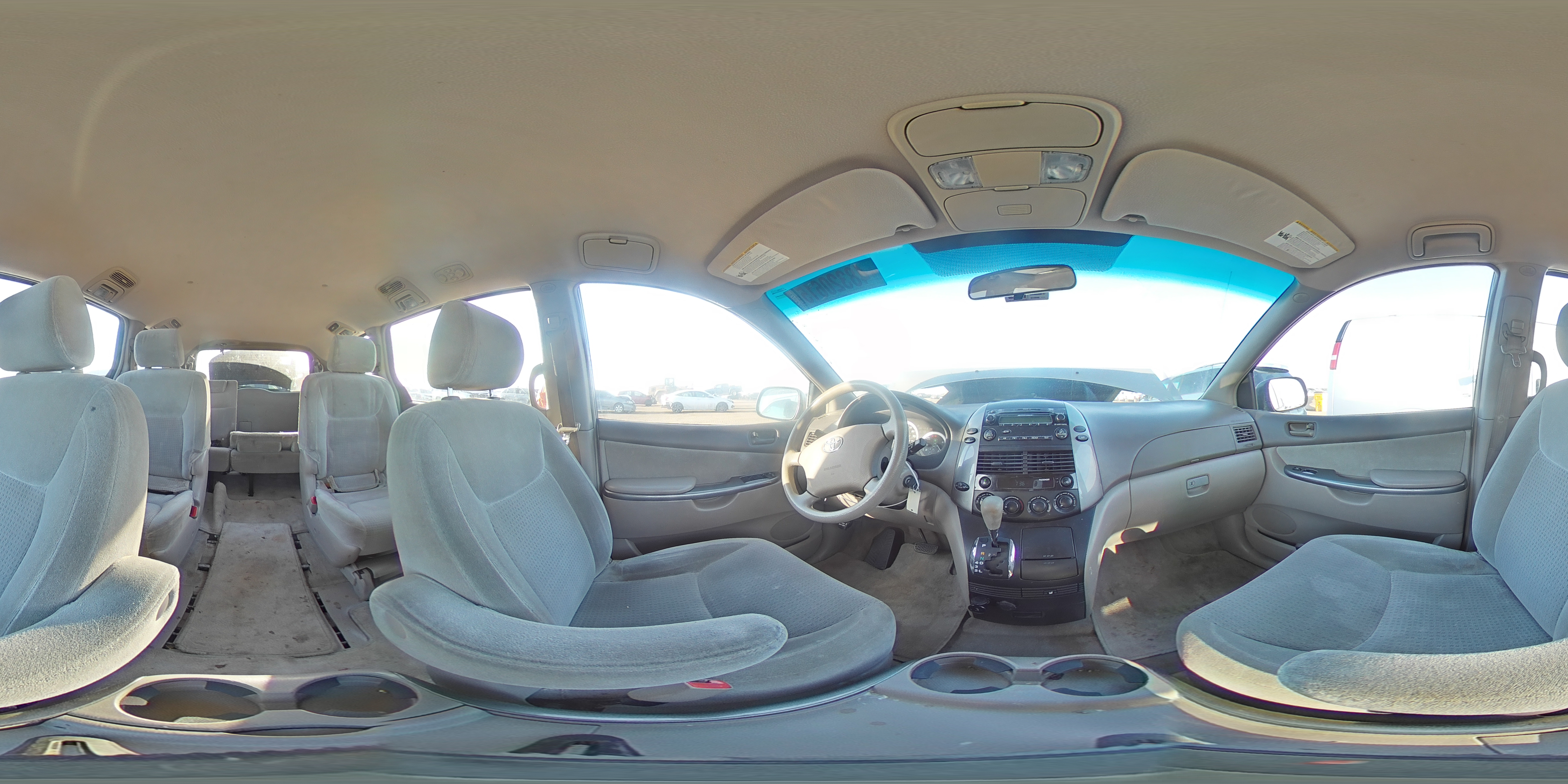 2006 Toyota Sienna - Image 14
