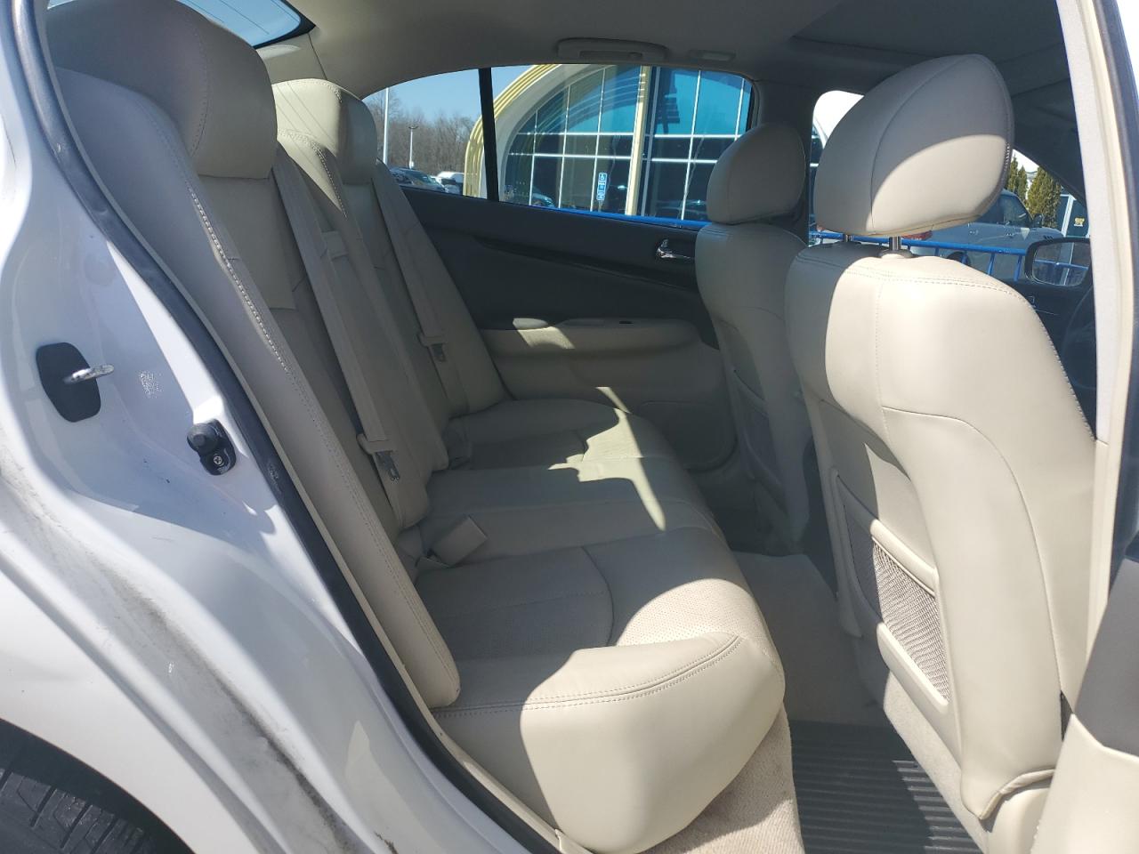 2013 Infiniti G - Image 10