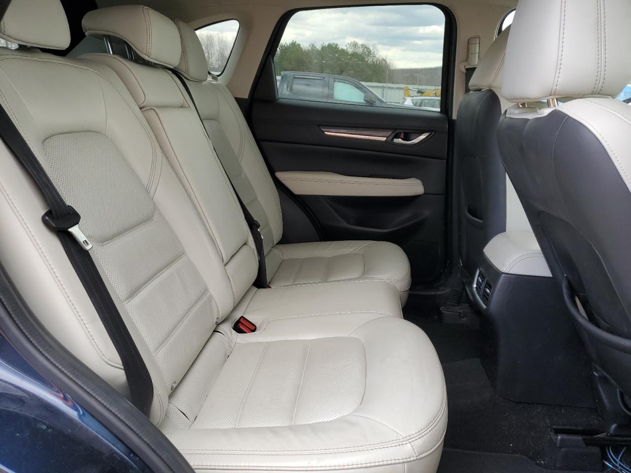 2017 Mazda CX-5 - Image 11